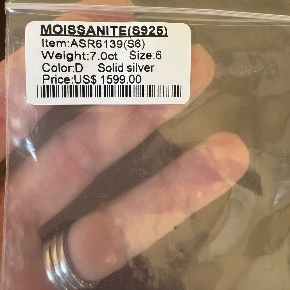New Moissanite 1.0CT SIZE: 6 Ring - Picture 8 of 10